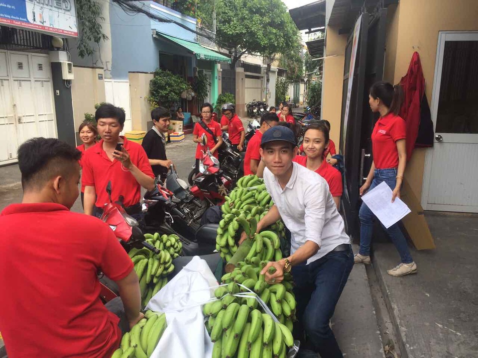 Hàng trăm hộ nông dân bớt gánh nặng “chuối không ai mua” - 2 Hàng trăm hộ nông dân bớt gánh nặng “chuối không ai mua” - 2