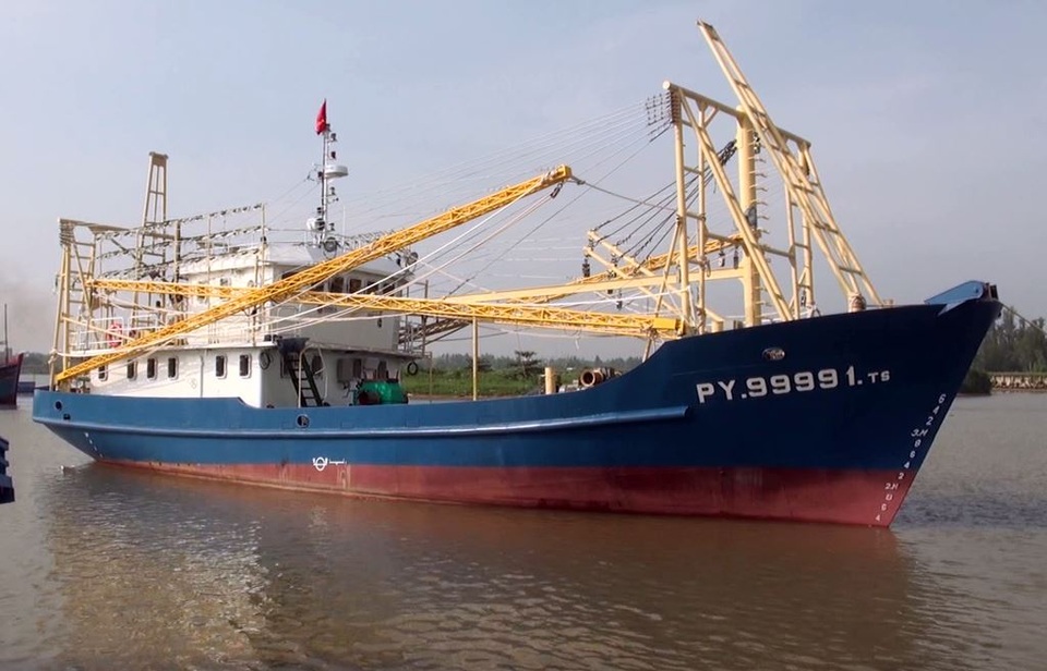 Phú Yên: “Tàu hiện đại 67” liên tục gặp sự cố - 1 Tàu cá PY 99991-TS của ngư dân Phan Thanh Trị được đầu tư 18 tỉ đồng nhưng gặp sự cố liên tục