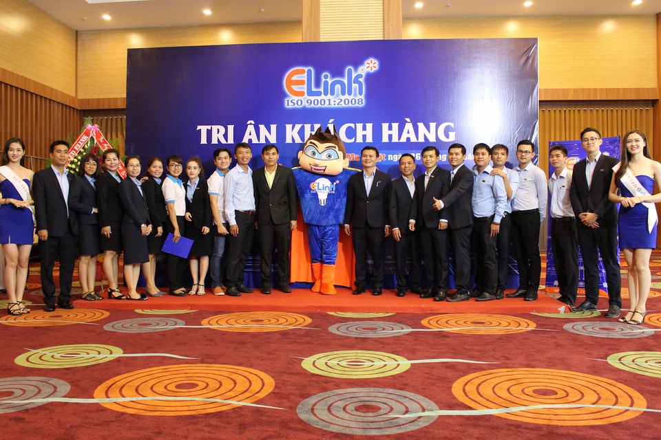Những kỷ niệm đáng nhớ của Đèn LED Elink tại Hội Nghị Tri Ân Khách Hàng tại Đắk Lắk - 1
Toàn thể Công Ty Sáng Việt quyết tâm mang lại những điều tốt nhất cho khách hàng