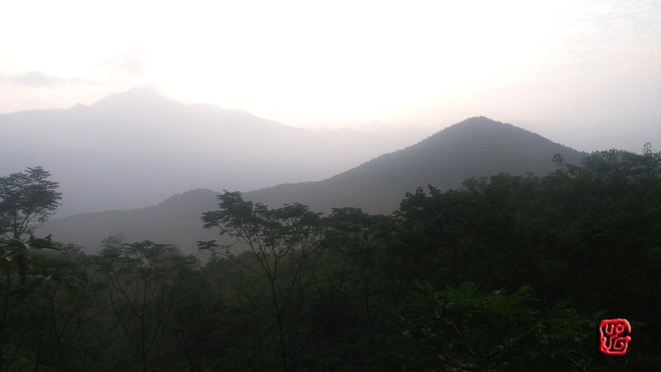 Đêm Trăng tròn cho trẻ em vùng cao - 3
Từ điểm trường xa nhất đến đây gần 30km