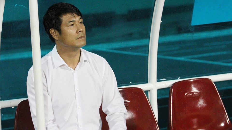 HLV Nguyễn Hữu Thắng có nhiệm vụ giành HCV SEA Games cùng đội tuyển U22 Việt Nam (ảnh: Trọng Vũ)