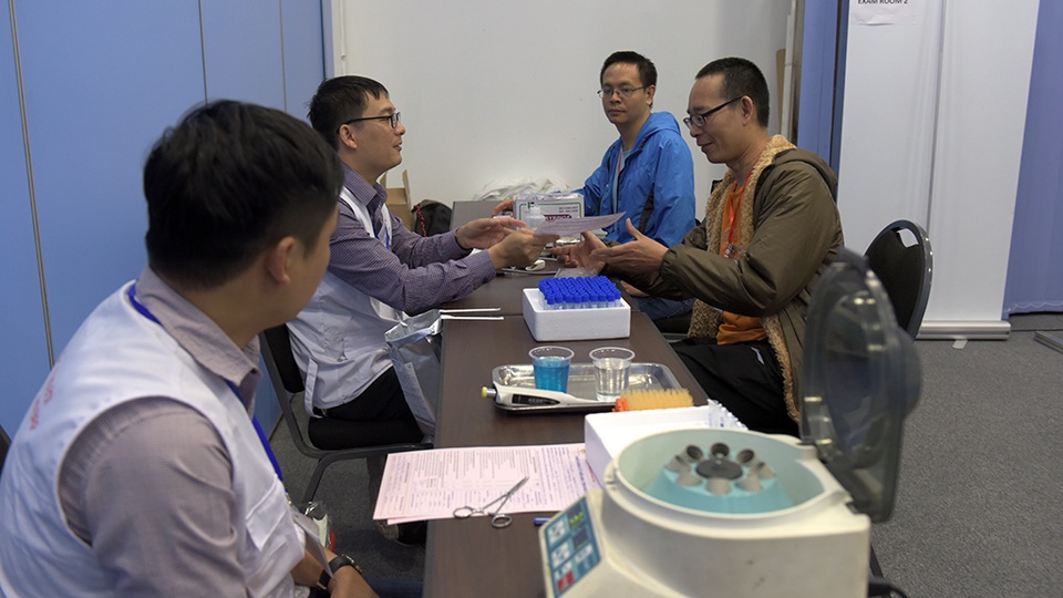 Đại sứ Ted Osius kể chuyện người Việt hiến máu cứu người Mỹ - 3 Đại sứ Ted Osius kể chuyện người Việt hiến máu cứu người Mỹ - 3