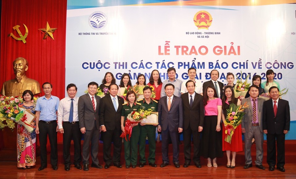 84 tác phẩm lọt và chung kết cuộc thi viết về giảm nghèo - 1 84 tác phẩm lọt và chung kết cuộc thi viết về giảm nghèo - 1