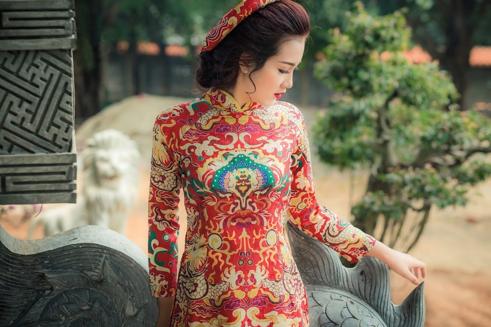 Quãng thời gian ám ảnh nhất trong cuộc đời cô là khi bố bị tai nạn lao động, mẹ cô phải gánh vác hết mọi chuyện trong gia đình. Anh em cô phải tự chăm sóc lẫn nhau, chia sẻ gánh nặng phụ giúp bố mẹ. Tham gia Hoa hậu Hoàn vũ Việt Nam, Thủy Tiên quan niệm rằng: “Sống là cho đâu chỉ nhận riêng mình”.