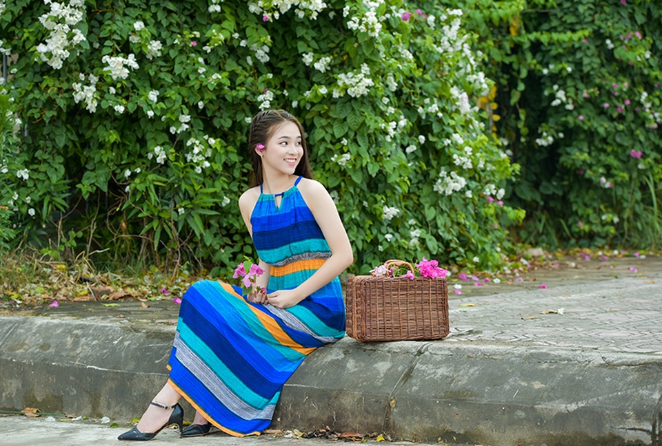 Giàn hoa giấy đang nở rộ này nằm trên con đường Lê Trọng Tấn (Hà Đông, Hà Nội).