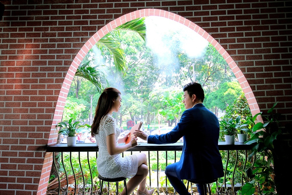 Khi quay và diễn xuất cùng nhau, cả hai khiến cho người xem hiếu kỳ cứ ngỡ là họ đang hẹn hò.