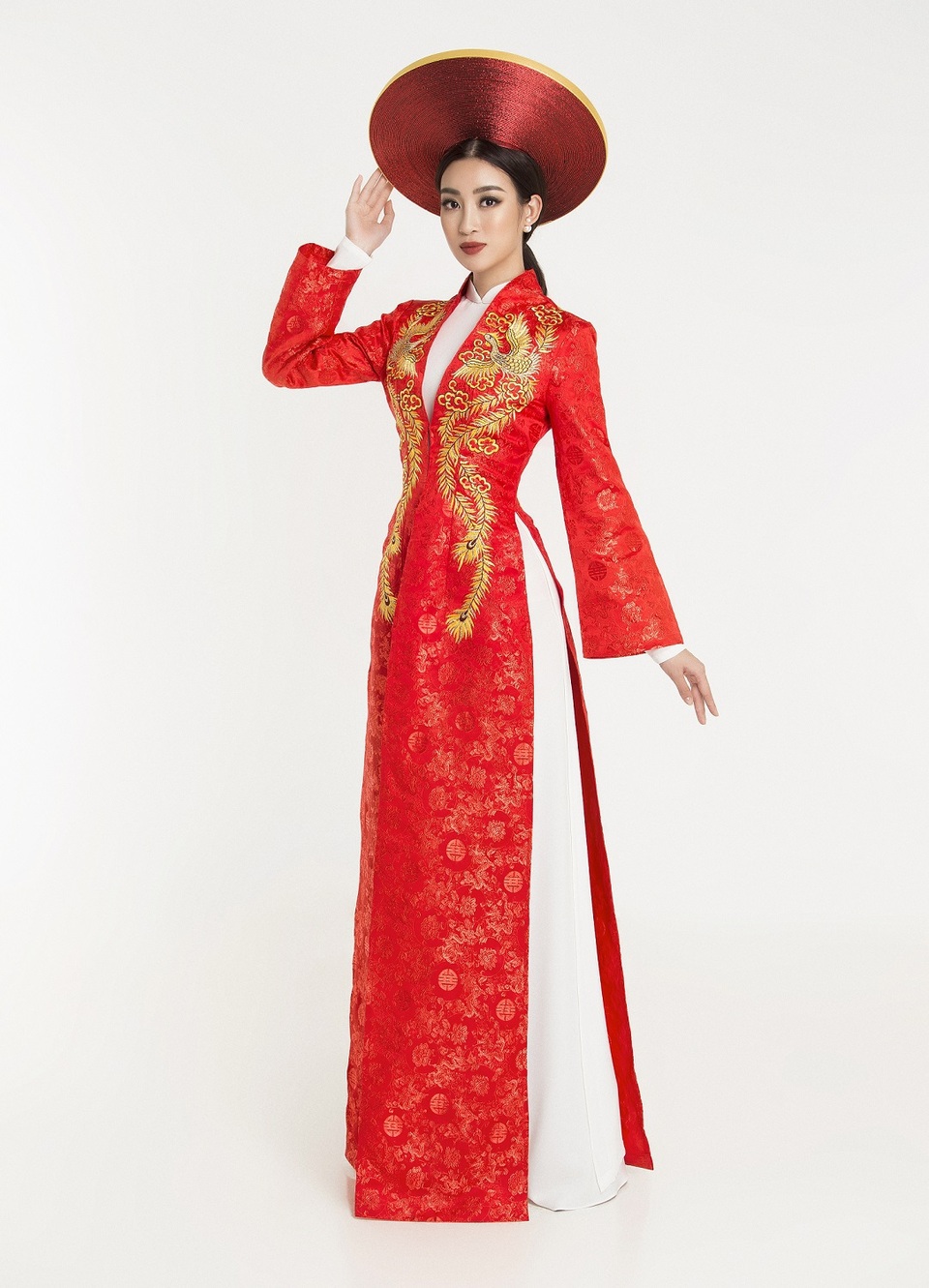 Hoa hậu Đỗ Mỹ Linh diện áo dài, chơi đàn bầu tại Miss World - 4