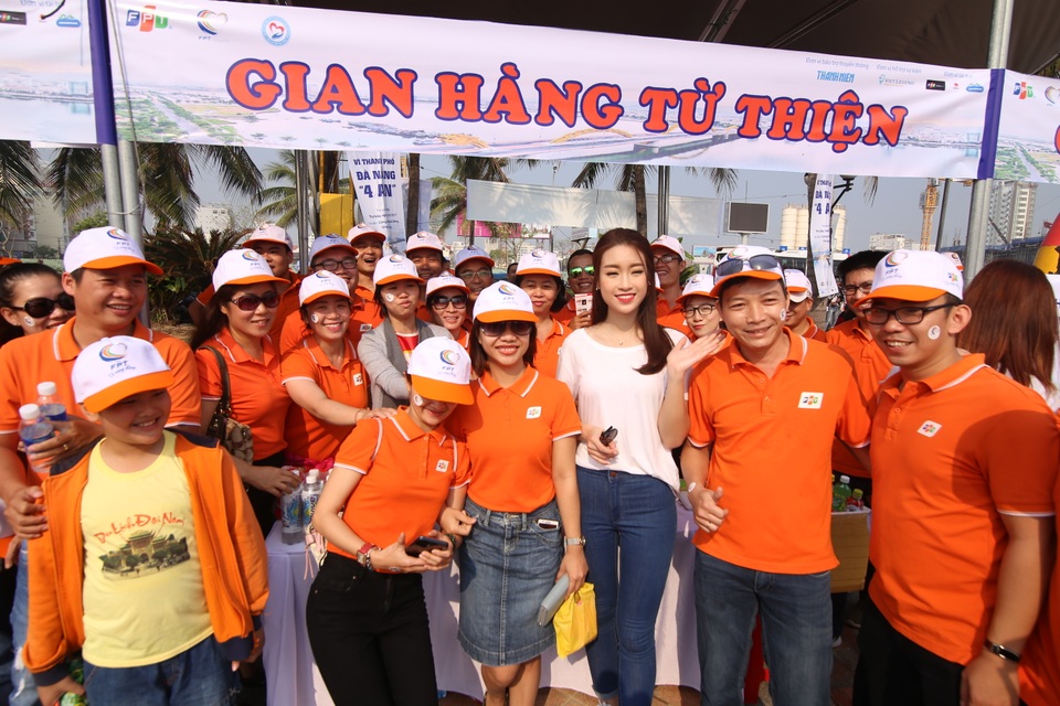 Hoa hậu Đỗ Mỹ Linh cùng 3.000 người tham gia “Ngày vì cộng đồng” - 5 Hoa hậu Đỗ Mỹ Linh trước gian hành từ thiện của chương trình