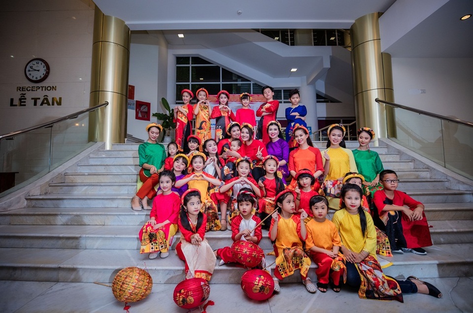 Hoa hậu hy vọng rằng, các em nhỏ sẽ hiểu hơn về văn hoá dân tộc và biết cách giữ gìn những giá trị này.