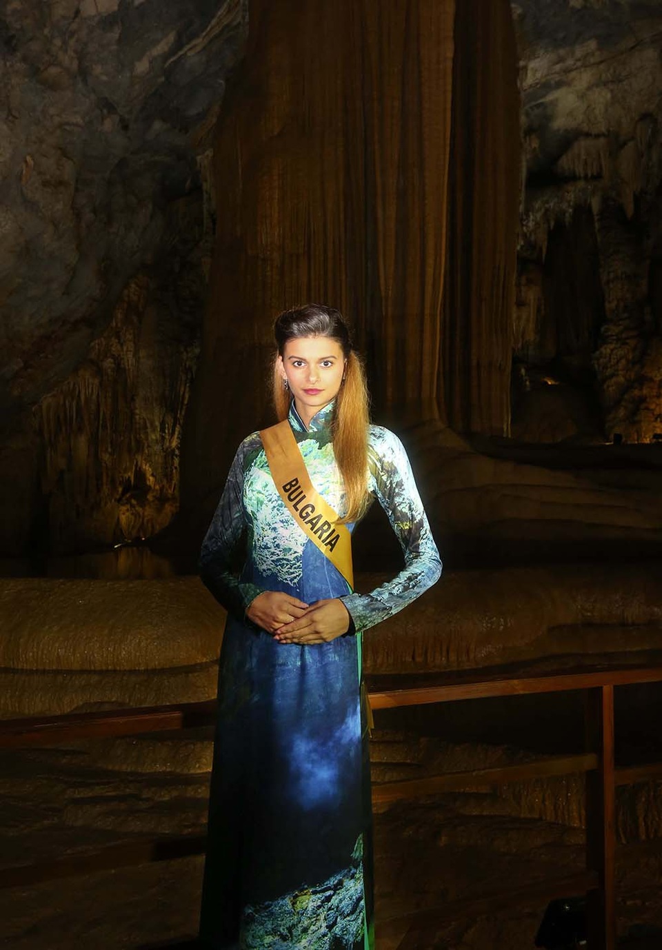 Dàn người đẹp Hoa hậu Hòa bình hào hứng khám phá động Thiên Đường - 20