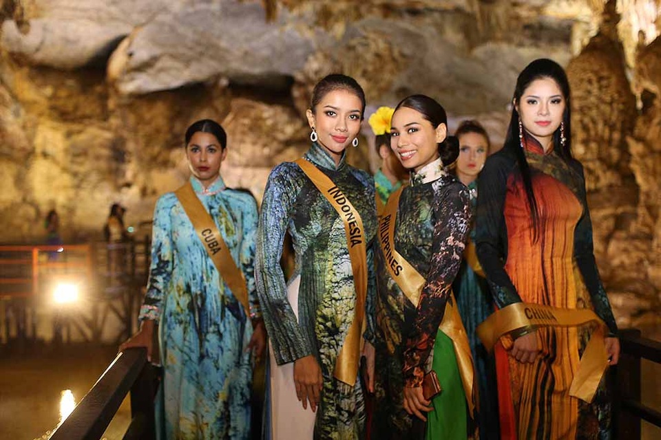 Dàn người đẹp Hoa hậu Hòa bình hào hứng khám phá động Thiên Đường - 18