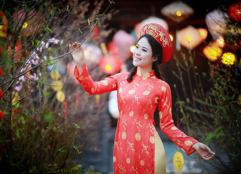 Dàn hoa khôi lộng lẫy trong trang phục áo dài đón Xuân - 11
Hoa khôi ĐH Sư phạm Hà Nội II - Cao Thị Cúc
