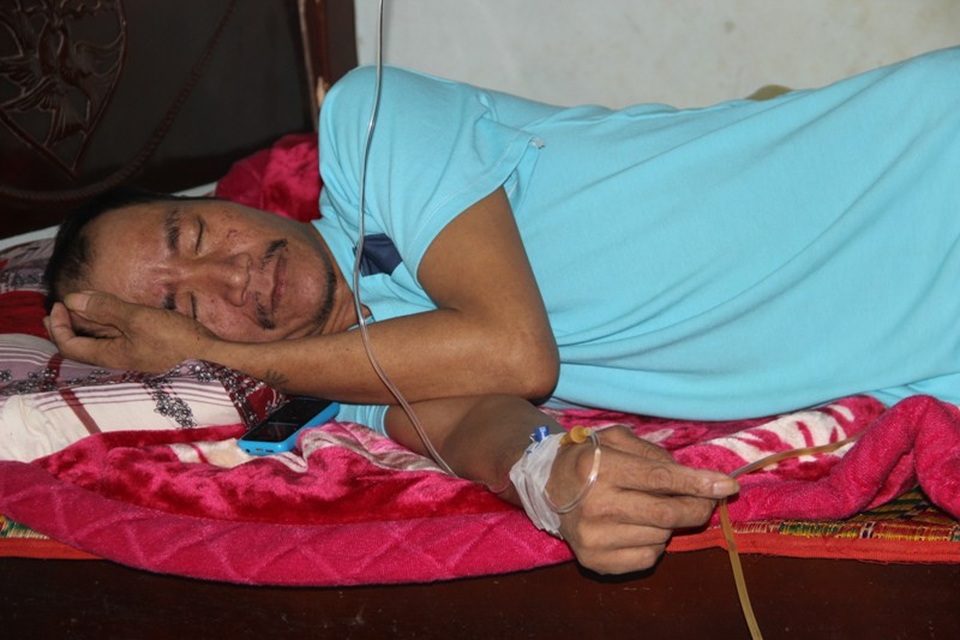 "Ba ơi, hãy tỉnh dậy, đừng bỏ chúng con mà đi lúc này !" - 4 Bệnh của anh Cảnh được tiên lượng không còn sống được bao lâu