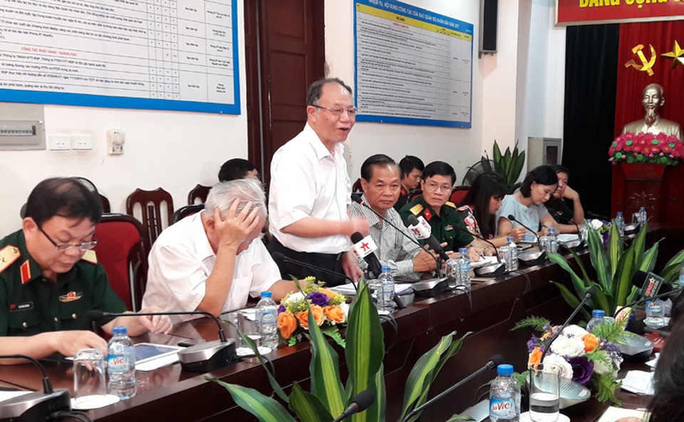 Quân đội làm kinh tế: So sánh với bài học tham nhũng từ Trung Quốc? - 1 GS.Hoàng Chí Bảo phát biểu tại toạ đàm.