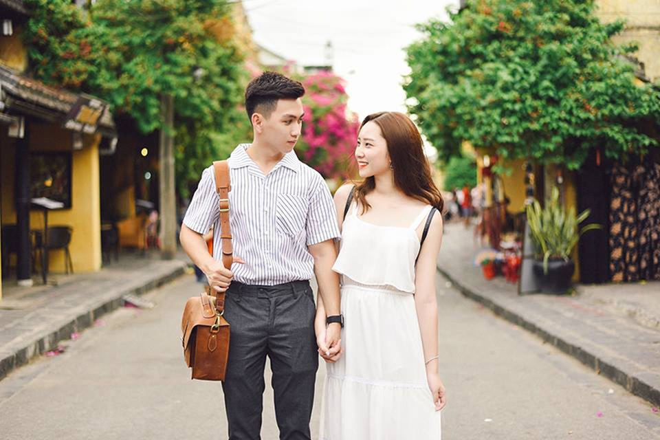 “Hot boy” Kinh tế đẹp trai, hát hay, đàn giỏi được nhiều cô gái thầm mến - 7 Tiếc rằng anh chàng đẹp trai đã có bạn gái. Bạn gái của anh cũng rất xinh đẹp