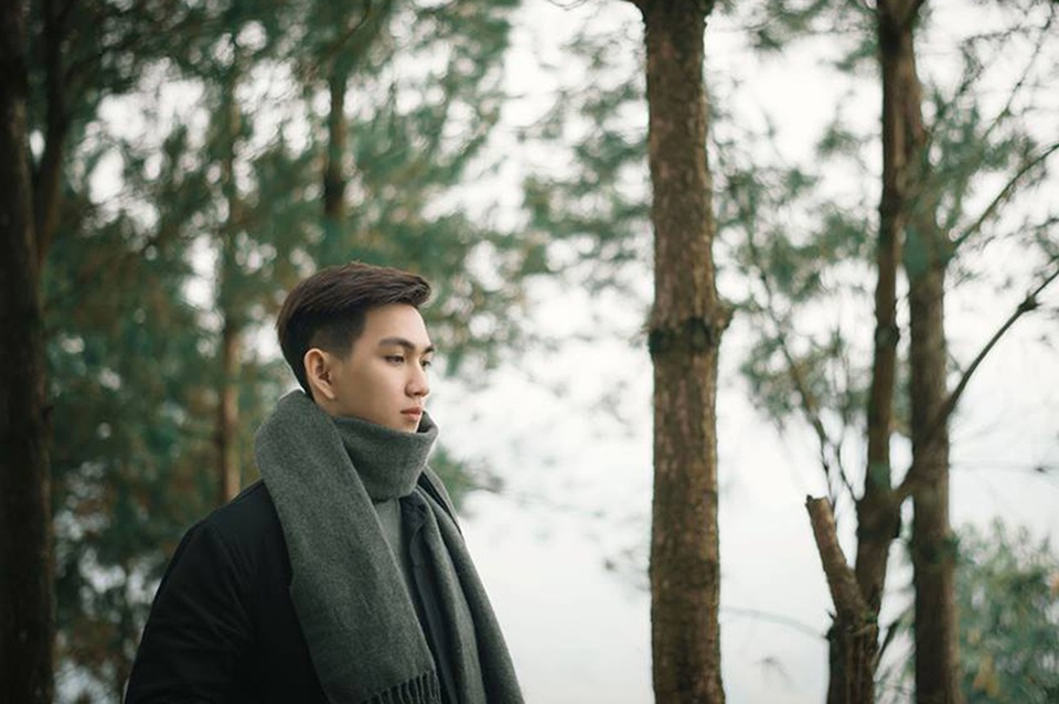 “Hot boy” Kinh tế đẹp trai, hát hay, đàn giỏi được nhiều cô gái thầm mến - 12 “Hot boy” Kinh tế đẹp trai, hát hay, đàn giỏi được nhiều cô gái thầm mến - 12