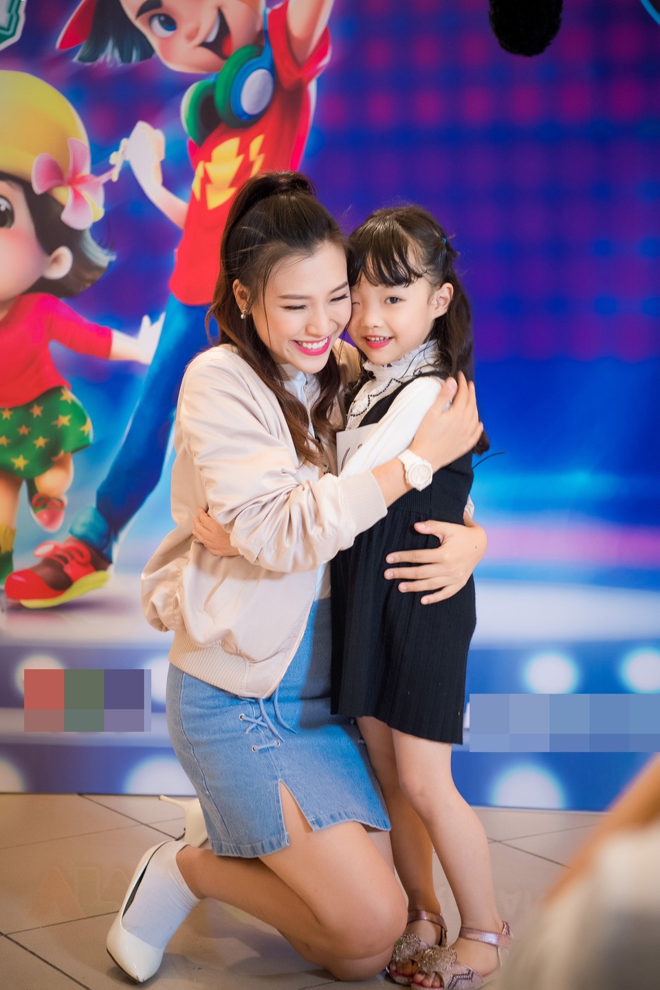Á hậu Hoàng Oanh thấy mình "trẻ gần chục tuổi" khi dẫn Vietnam Idol Kids - 5 Á hậu Hoàng Oanh thấy mình "trẻ gần chục tuổi" khi dẫn Vietnam Idol Kids - 5