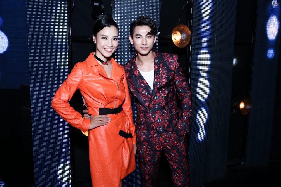 MC Hoàng Oanh tìm niềm vui trong công việc sau chuyện tình buồn - 11 Hoàng Oanh và Isaac.