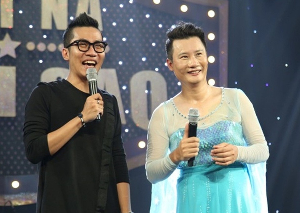 Quản lý Trường Giang cho biết, anh chưa xem qua chương trình dẫn tới lùm xùm của Trường Giang, nhưng cũng từ chối trả lời sự việc và dành ý kiến cho phía nhà sản xuất. Những nghệ sĩ làm việc trực tiếp cùng Trường Giang trong chương trình là danh hài Thu Trang cũng xin phép “miễn bình luận” về sự việc trên. MC chương trình - Hoàng rapper lên tiếng bênh vực Trường Giang và bày tỏ sự thông cảm với nam diễn viên hài.