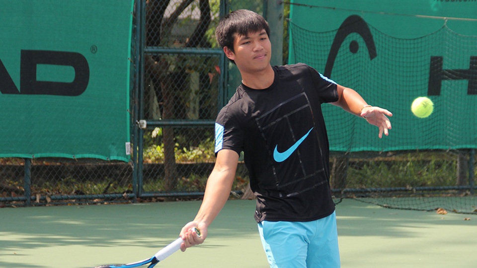 Chuẩn bị cho Davis Cup, đội tuyển quần vợt Việt Nam tập mùng 3 Tết - 4 Đồng đội ăn ý với Lý Hoàng Nam là Nguyễn Hoàng Thiên