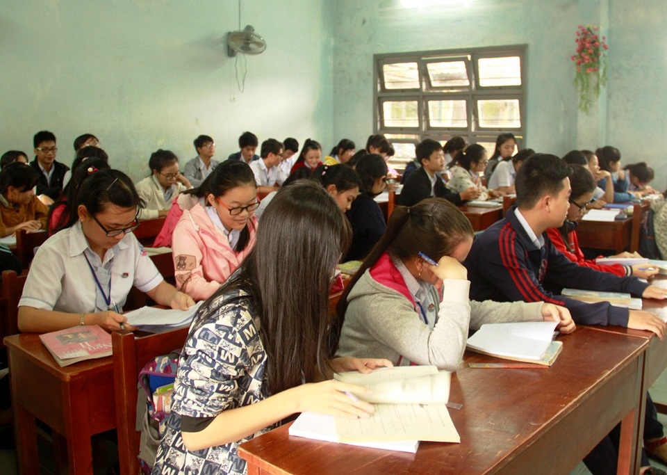 Bình Định: Nỗi lo học sinh bỏ học giữa chừng - 1 Chỉ riêng học kỳ 1 (năm học 2016-2017) 2 cấp học THCS và PTTH tại Bình Định có gần 1.000 HS nghỉ học giữa chừng