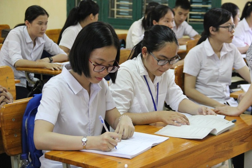 
Học trên lớp, Quỳnh Giao (ngoài cùng bên trái) luôn có kỹ năng tiếp thu bài nhanh, hòa đồng với bạn bè.
