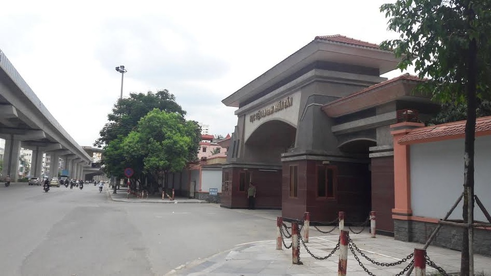Hết cảnh đại học “nóng bỏng” mùa thi - 4 Khung cảnh trước cổng trường Học viện An ninh Nhân dân yên tĩnh khác hẳn mùa tuyển sinh mọi năm.