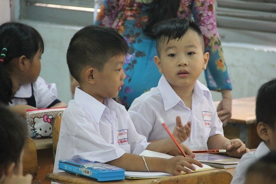 TPHCM: Giao quyền tuyển dụng giáo viên cho các trường - 1
Học sinh TPHCM trong ngày tựu trường năm học 2017-2018.