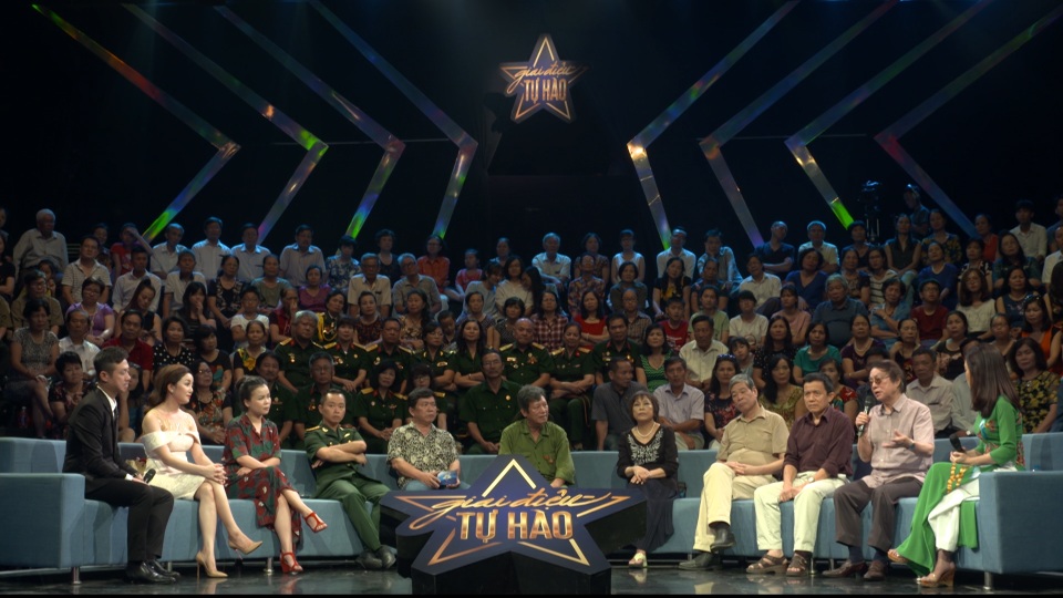 Hoàn cảnh ra đời đặc biệt của nhiều ca khúc viết về đề tài thương binh - liệt sỹ - 4 Hội đồng bình luận Giai điệu tự hào tháng 7.