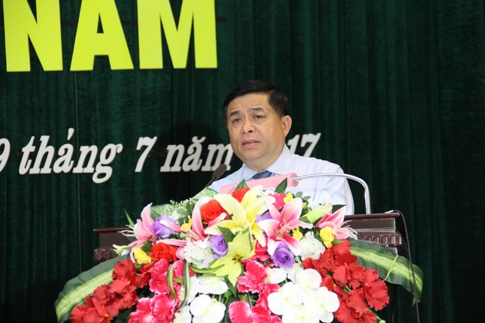 “Trung ương sẽ hỗ trợ Quảng Trị bứt phá vươn lên” - 2 Bộ trưởng Nguyễn Chí Dũng nhấn mạnh, tỉnh Quảng Trị cần tạo chính sách, môi trường thông thoáng để thu hút đầu tư