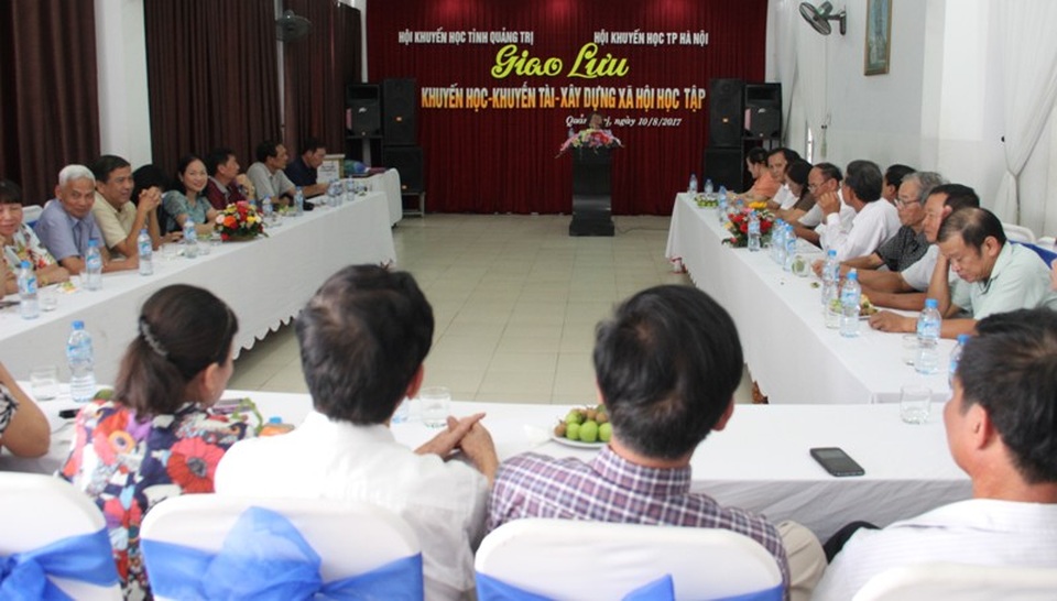 Hội Khuyến học Quảng Trị và TP Hà Nội trao đổi kinh nghiệm trong hoạt động khuyến học, khuyến tài - 1 Hội Khuyến học 2 địa phương trao đổi kinh nghiệm về công tác khuyến học, khuyến tài