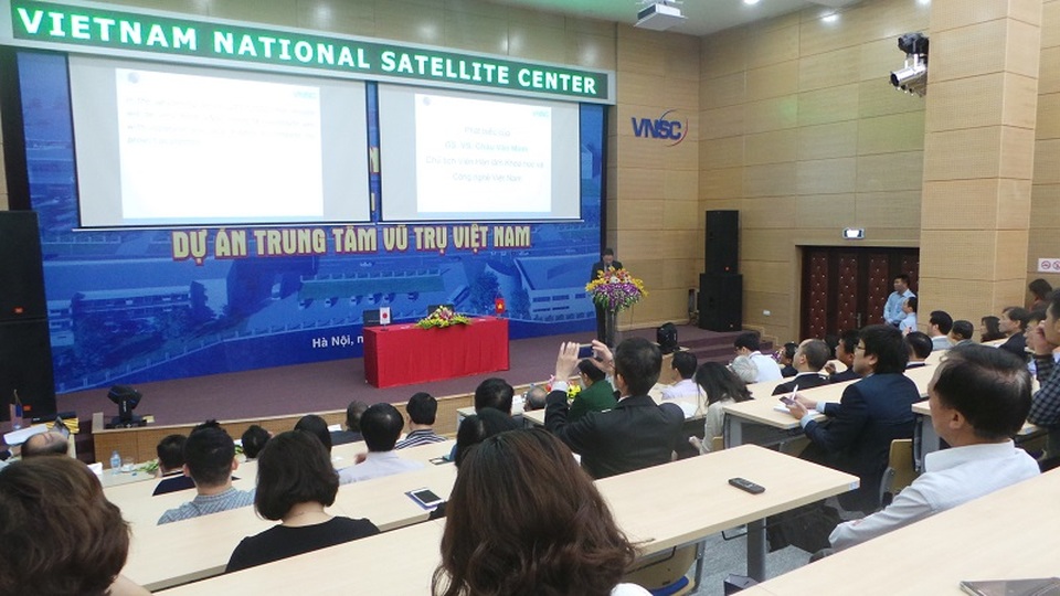 Việt Nam đang từng bước làm chủ được công nghệ vệ tinh - 2
Quang cảnh hội nghị sơ kết