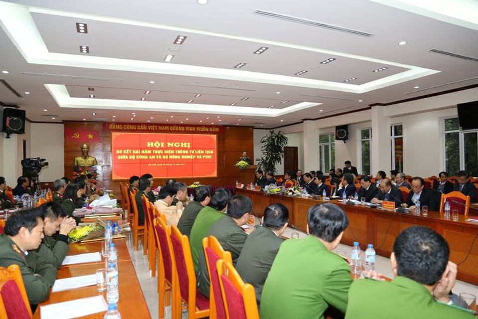 Bộ Nông nghiệp và Bộ Công an cùng xử lý nhiều vụ vi phạm gây thiệt hại hàng nghìn tỷ đồng - 1 Quang cảnh Hội nghị...