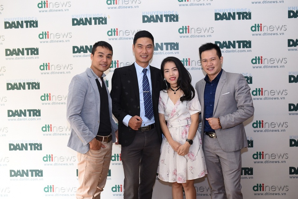 BTC Hội ngộ doanh nhân ủng hộ đồng bào lũ lụt 475 triệu đồng - 6 Các thành viên trong BTC và những người thực hiện Chương trình Hội ngộ doanh nhân 2017 kì vọng sẽ có thêm những tấm lòng cao cả ủng hộ, giúp đỡ nhiều hơn những người nghèo.