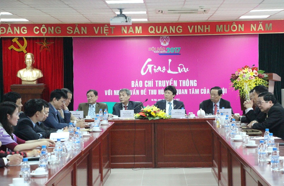 “Chúng ta có rất nhiều nhà trẻ nhưng lại không có nhà già” - 1 Quang cảnh cuộc giao lưu...