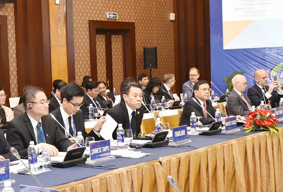 APEC hợp lực chống xói mòn cơ sở tính thuế và chuyển dịch lợi nhuận - 1 Đại diện các nền kinh tế thành viên APEC tham dự Hội thảo đã đồng ý một kế hoạch hành động cho năm APEC 2017 nhằm chống xói mòn cơ sở tính thuế và chuyển dịch lợi nhuận