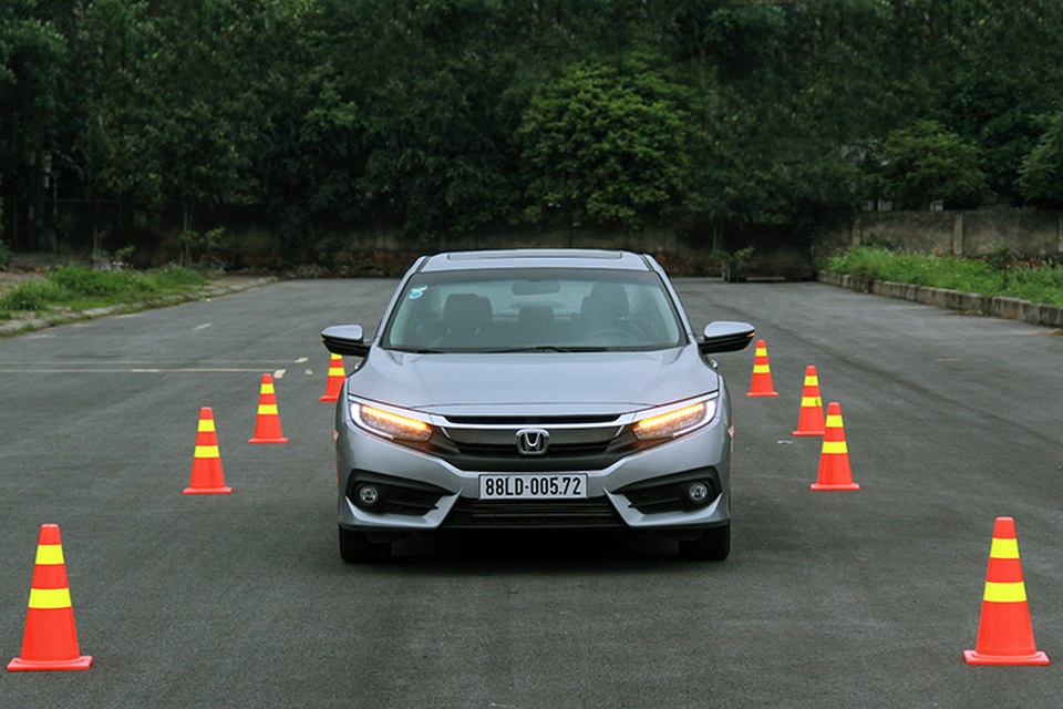 Honda Civic Turbo - Khác biệt về sức mạnh - 1 Honda Civic Turbo - Khác biệt về sức mạnh - 1