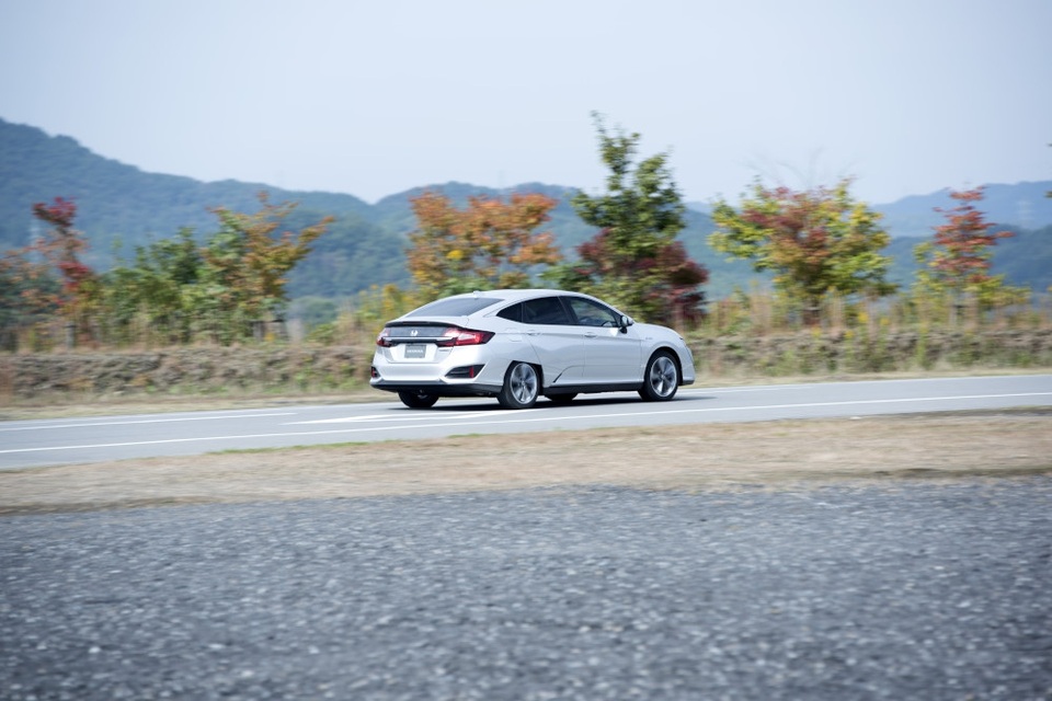 Xe xanh Honda Clarity FCV và Clarity PHEV tung hoành đường đua Twin Ring Motegi - 1 Xe xanh Honda Clarity FCV và Clarity PHEV tung hoành đường đua Twin Ring Motegi - 1