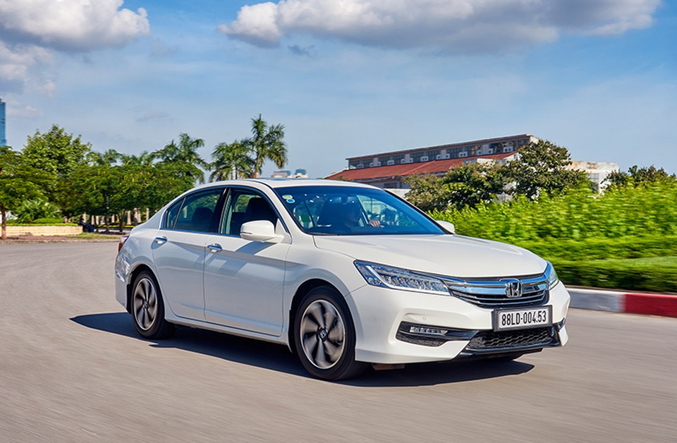 Honda hỗ trợ 50 triệu đồng phí trước bạ cho Accord và CR-V - 1 Honda hỗ trợ 50 triệu đồng phí trước bạ cho Accord và CR-V - 1