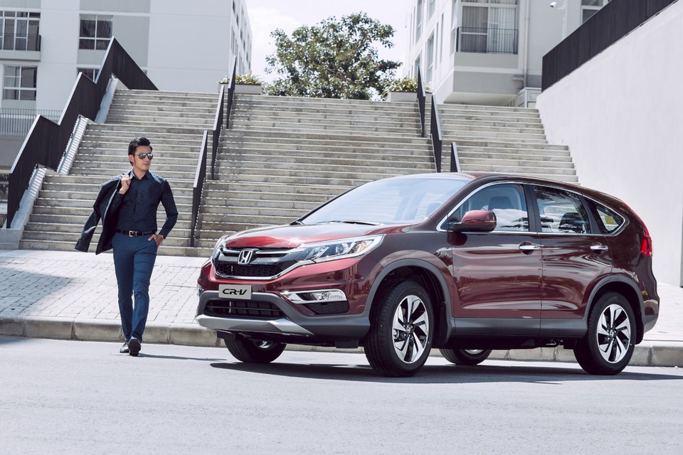 Honda Việt Nam khuyến mại cho khách hàng mua xe CR-V và Accord - 1