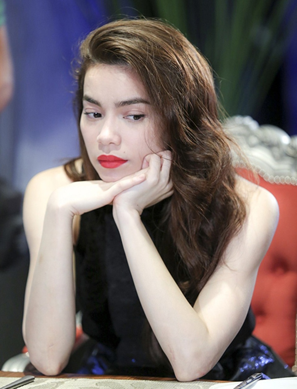 Hồ Ngọc Hà: “Tôi không đi con đường rẻ tiền dù được gọi là giải trí” - 2 Hồ Ngọc Hà cũng nhắc qua những tin đồn đã khiến mình từng bức xúc những chưa 1 lần lên tiếng giải thích.