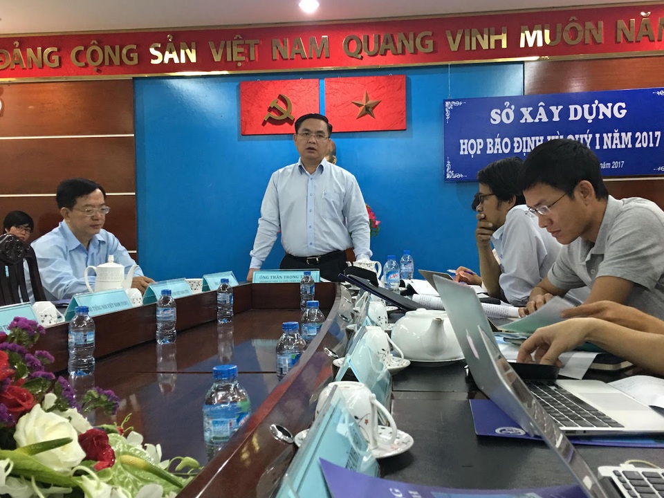 Sở Xây dựng TPHCM kỷ luật 48 công chức vi phạm - 1 Lãnh đạo Sở Xây dựng TPHCM trả lời các câu hỏi trong buổi họp báo