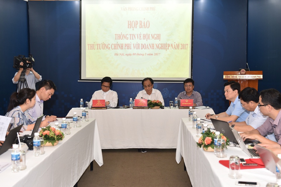 Vụ tiêu hủy gần 20.000 viên thuốc ung thư: “Đỉnh cao của hành vi hành chính vô cảm!” - 1 Toàn cảnh cuộc họp báo về Hội nghị giữa Thủ tướng với doanh nghiệp năm 2017