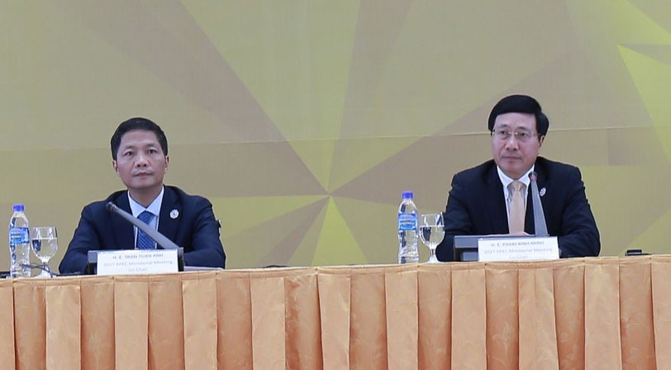 Lãnh đạo 21 nền kinh tế APEC xem xét văn kiện quan trọng nào tại Đà Nẵng? - 1 Phó Thủ tướng, Bộ trưởng Ngoại giao Phạm Bình Minh và Bộ trưởng Công Thương Trần Tuấn Anh chủ trì họp báo quốc tế chiều 9/11 về AMM