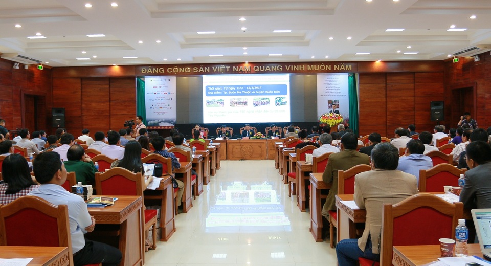 
Quang cảnh buổi họp báo
