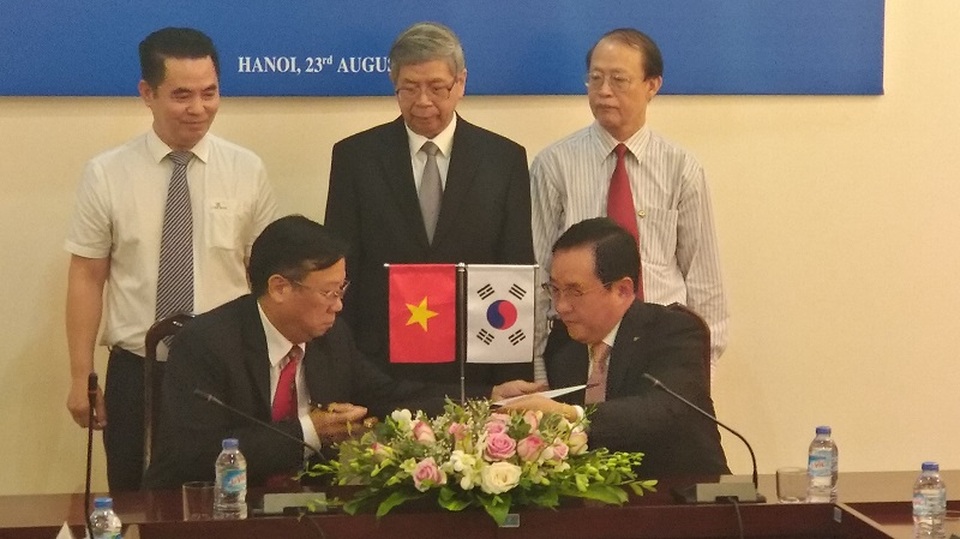 Thúc đẩy sáng tạo khoa học công nghệ tại Việt Nam - 1
Quỹ Hỗ trợ sáng tạo kỹ thuật Việt Nam (VIFOTEC) và Hiệp hội thúc đẩy sáng chế Hàn Quốc (KIPA) đã ký kết thỏa thuận hợp tác trong việc thực hiện thúc đẩy sáng tạo khoa học công nghệ tại Việt Nam.