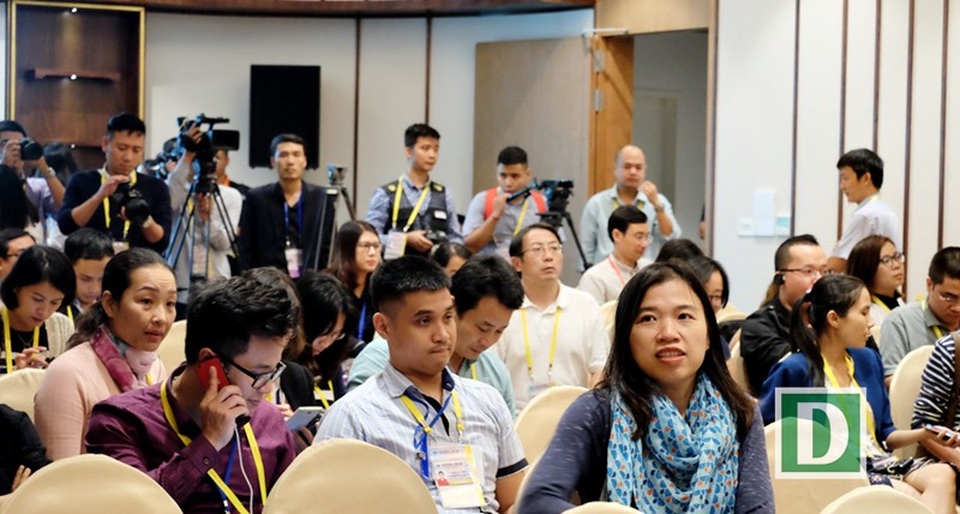 ABAC thành lập nhóm công tác nghiên cứu về công nghệ số - 2 Phóng viên trong và ngoài nước tham dự buổi họp báo với nhiều câu hỏi quan tâm các khuyến nghị của ABAC với các lãnh đạo APEC trong cuộc đối thoại vào ngày 10/11 tới