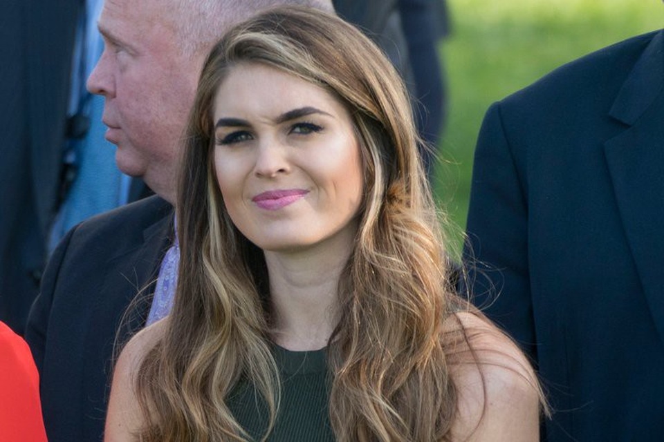 FBI từng cảnh báo nữ giám đốc truyền thông được ông Trump tin tưởng tuyệt đối - 1
Cố vấn truyền thông của Tổng thống Mỹ Donald Trump, Hope Hicks (Ảnh: NYTimes)