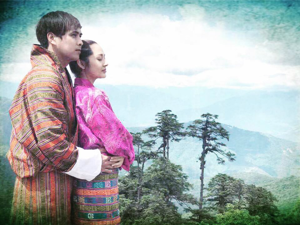 Hà Hồ táo bạo khoe vòng 3, Thanh Hằng gợi cảm khoe vòng một - 5 Bảo Anh cũng chia sẻ hình ảnh hạnh phúc bên bạn trai Hồ Quang Hiếu với dòng trạng thái hài hước: Đưa máy chụp hình lên là diễn thôi chứ thật ra không có ưa nhau.
