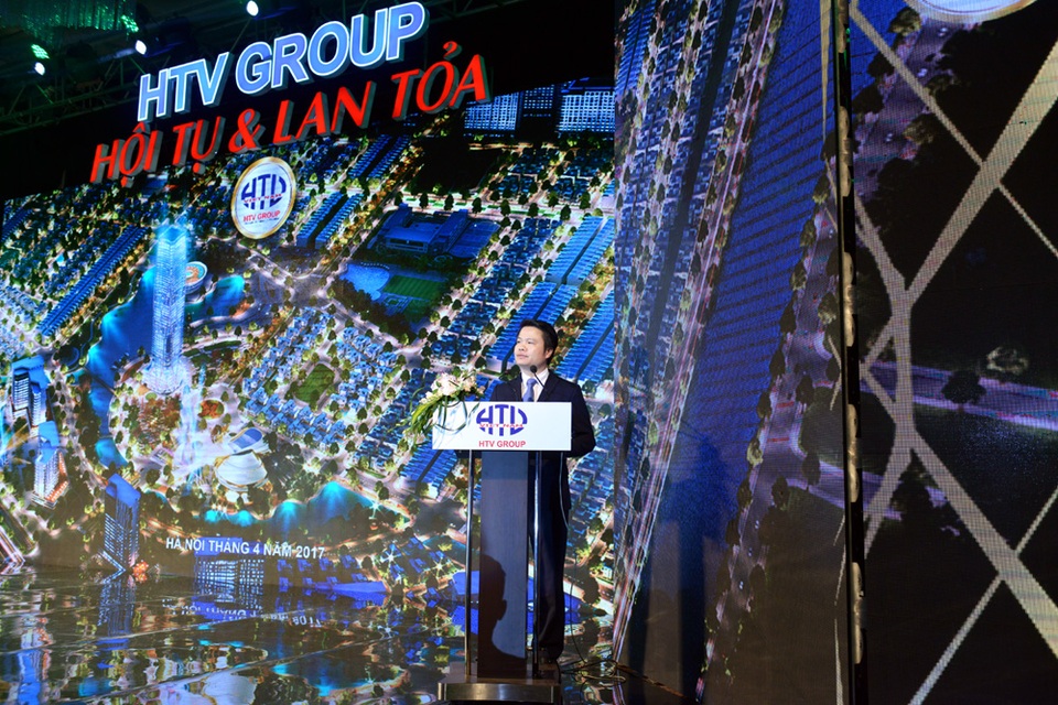 Tập đoàn HTV công bố phát hành trái phiếu - 3 Lãnh đạo HTV Group phát biểu tại buổi lễ.